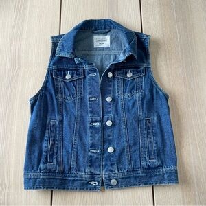 Eighty Two Denim Vest with Floral Pattern size medium, medium women’s Jean vest